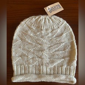 NWT Duluth Trading Co Women’s Slouchy Knit Beanie